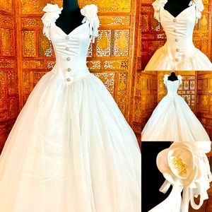 Alfred Sung Princess Sweetheart Wedding Gown NWT